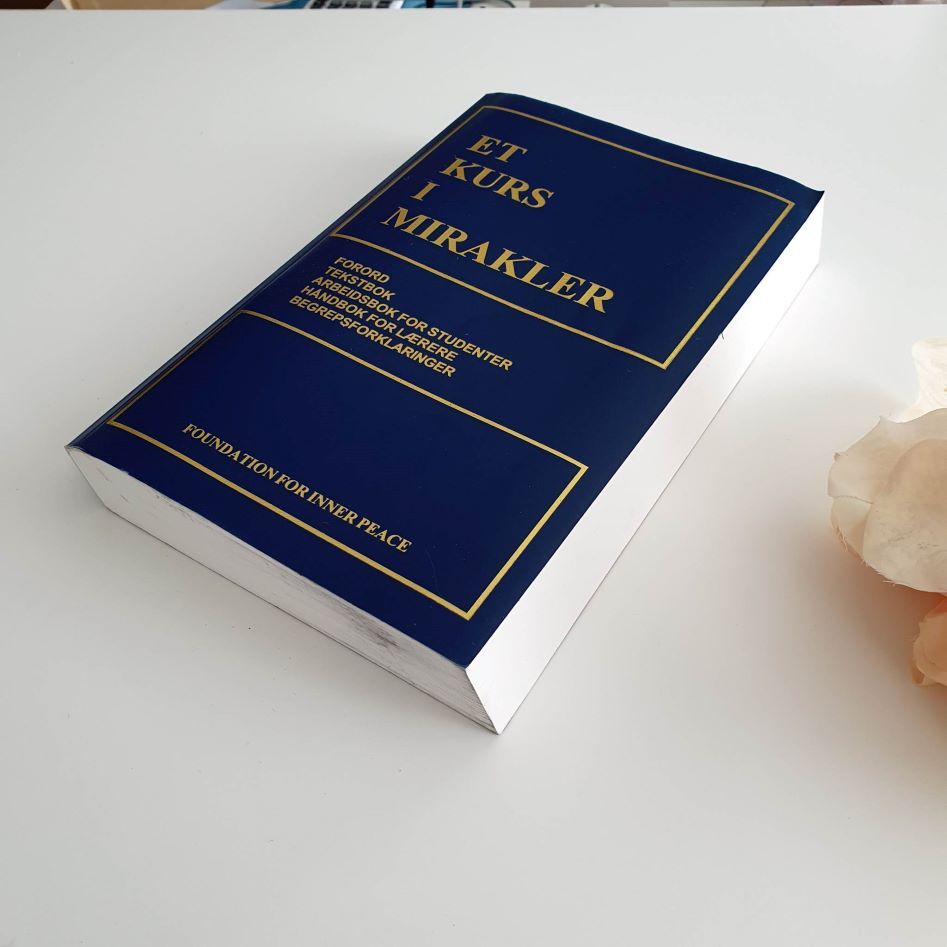 Bok: Et Kurs i Mirakler -norsk utgave